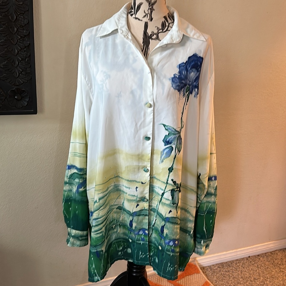 🌞3/$20 Beverly Rose Watercolor Floral Shirt